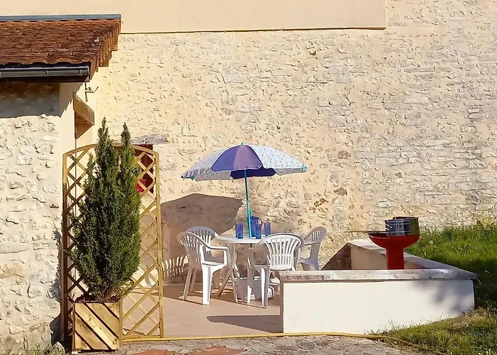 Gites Le Clos De Lamie Avec 2 Piscines Privees