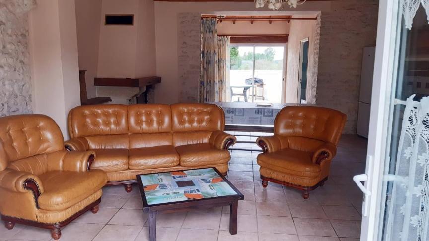 Le Clos De Lamie Avec 2 Piscines Privees Holiday home Fossemagne